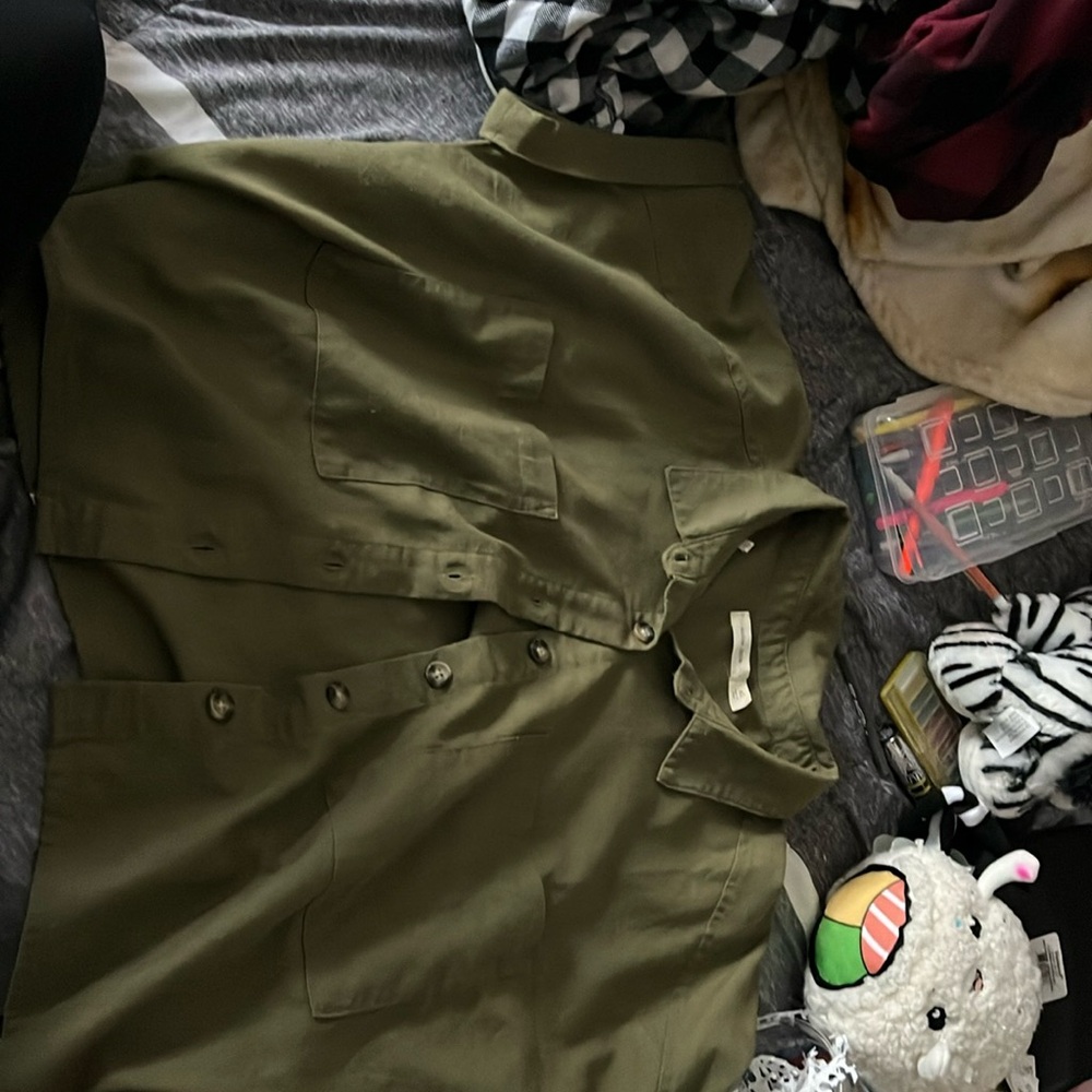 green cropped button up